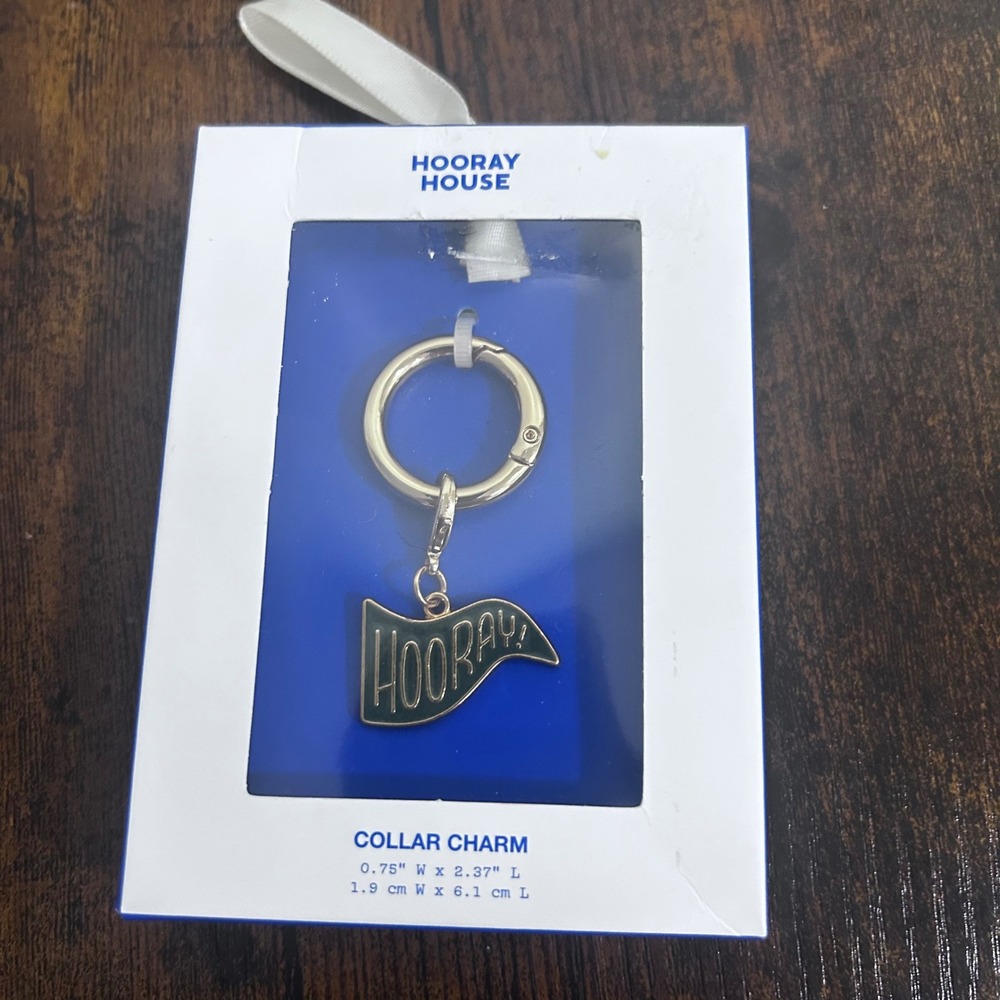 Hooray House Hooray Pennant Pet Collar Charm or Keychain Green Gold Tone NIB